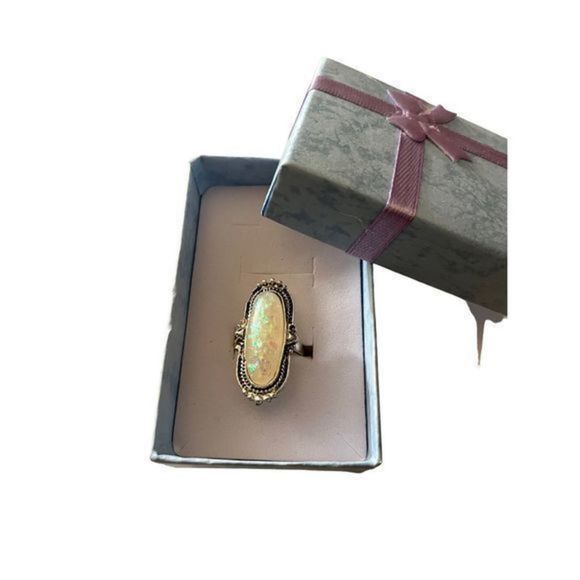 Large VINTAGE MULTICOLORED WHITE OPAL N SILVER RING - Picture 2 of 5